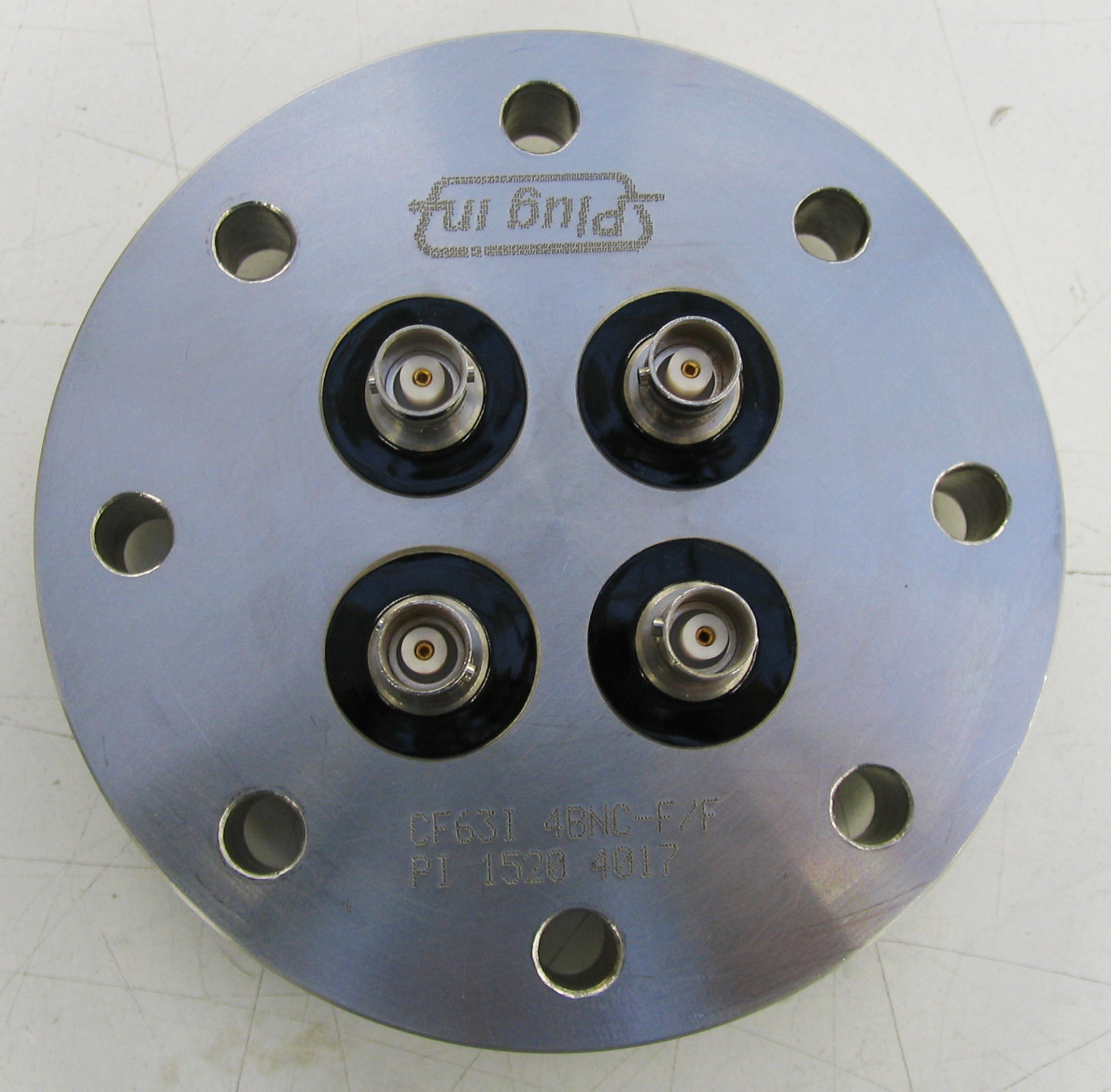 Bride CF63 avec 4 BNC Connecteurs Coax